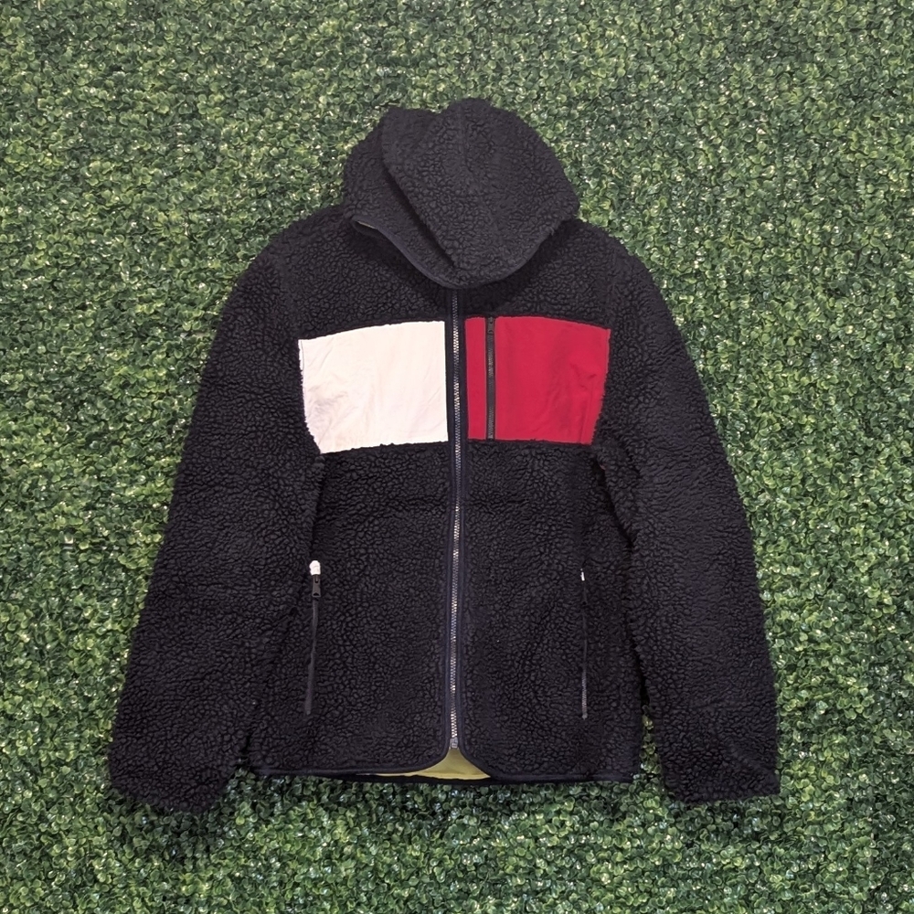 Tommy Hilfiger Zip Up Sherpa Sweater, Size Medium MENS